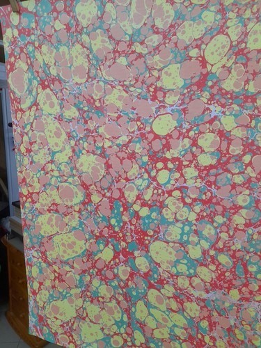 Papier marbré cuve de - papier, la