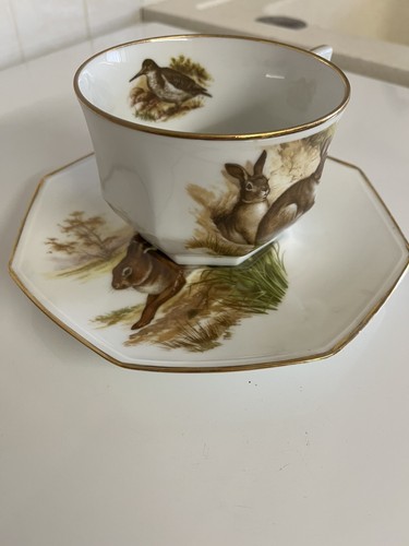 Tasse avec son dessous - , de