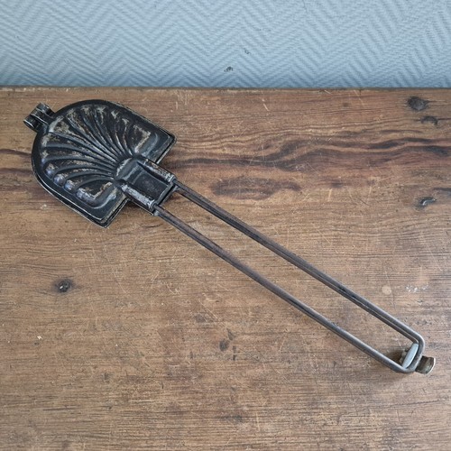 Ancien gaufrier métal avec - en,