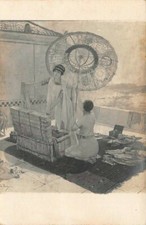 Jeunes japonaises sous une