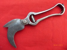 secateur serpette de viticulteur vigneron jardinier  outil ancien