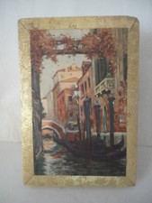 Boite ancienne en carton avec couvercle illustré