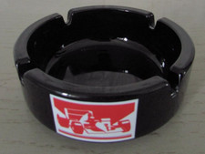 Cendrier publicitaire rond en verre Marlboro Formule 1 rouge et blanche