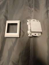 INTERRUPTEUR BOUTON POUSSOIR