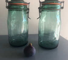 Anciens bocaux en verre "vert"