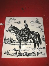 ANCIENNE PEINTURE SUR CERAMIQUE GIEN signé M61 CHASSE A COURRE