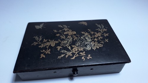 Ancienne boite carton - en,