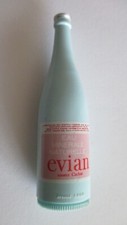 Bouteille d'EVIAN miniature années 60, nécessaire à couture (hauteur  7,5 cm )