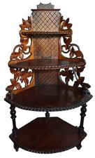 ANCIENNE ÉTAGÈRE D'ANGLE. BOIS SCULPTÉ. RESTAUREE ET VERNIE. ESPAGNE. XIXÈ