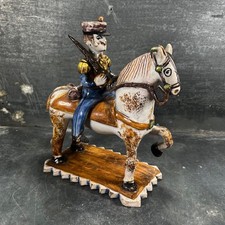 statuette en faïence –