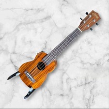 Taille concert ukulélé électrique S.Yairi YU-C-01KE avec préampli acajou naturel