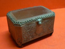 COFFRET ANCIEN EN METAL ET