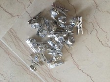 LOT DE 8 STRASS DÉCORATIFS