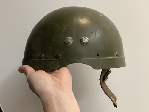 Sous casque militaire - sous, j