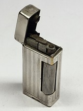 Mini briquet à essence