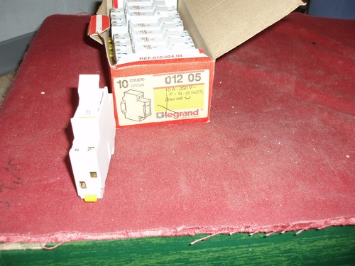 Lot coupes circuits - de,