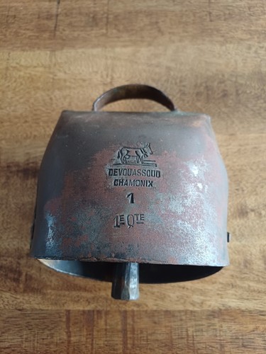 Jolie cloche vache ancienne - cloche,