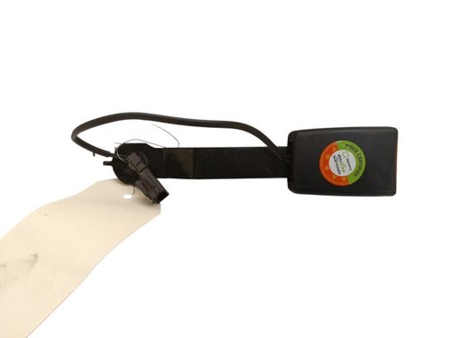 Attache ceinture avant gauche