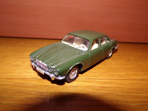 43eme solido jaguar xj - 1:43eme,