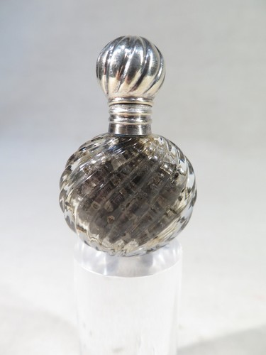 Ancien petit flacon sel - petit, a