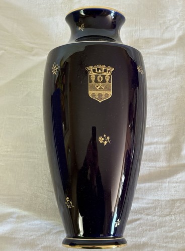 Beau vase porcelaine - en,