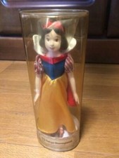 Poupée ancienne en porcelaine