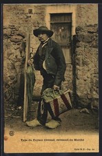 CPA Les Scenes Villageoises, Le Cabas, Type du Paysan revenant du Marche 