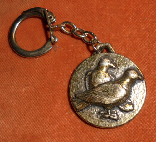 Porte clés vêtements pigeon - porte-clés,