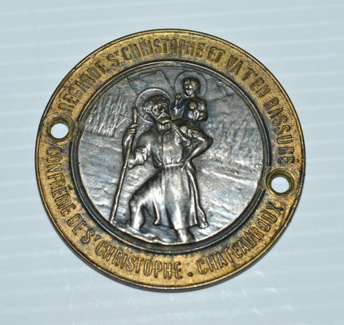 Ancien badge automobile - badge, saint