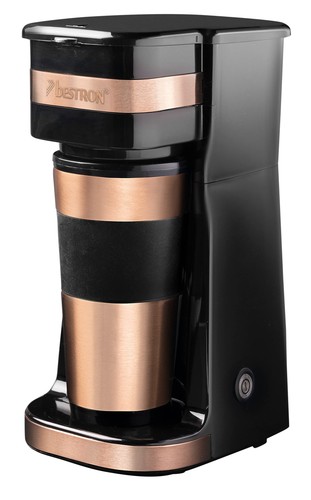 Cafetière avec tasse