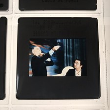 L’AILE OU LA CUISSE - LOUIS DE FUNES , COLUCHE - DIAPOSITIVE DE PRESSE - SLIDE