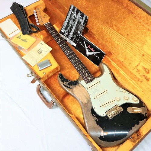 Electric guitar fender custom - guitar,
