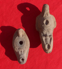 Deux Lampes à Huile de Style