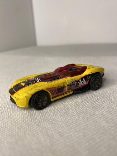 Hot wheels voiture jaune - hot,