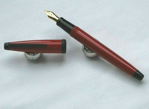 Magnifique stylo - stylo, plume