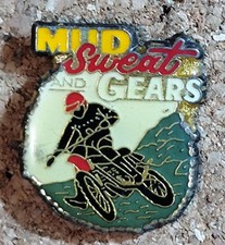 A17 Pin's Pins Pin  épinglette moto cross mud sweat and gears BE