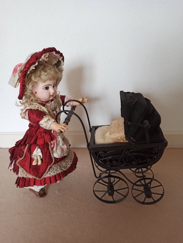 Ancien petit landau - petit, poupee