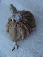 ANCIEN COUSSIN POUPEE EN