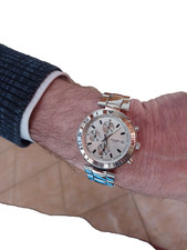 AZZARO Paris montre homme 30 M WATER RESISTANT.  Pile neuve. Très bon état