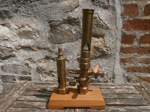 Sifflet vapeur ancien en - sifflet,