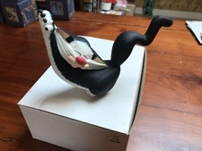 Leblon delienne le chat marche