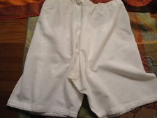 ANCIENNE CULOTTE BRODEE