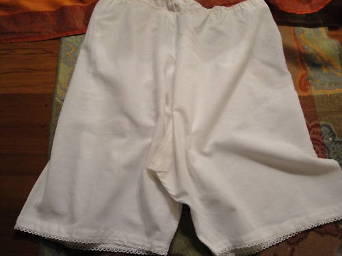 Ancienne culotte brodee - ancienne,