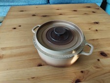 Cocotte En Fonte Invicta Marron 22 Cm De Diamètre 