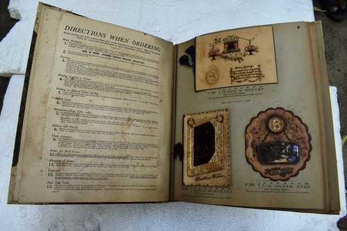 Album cartes vœux de - de,