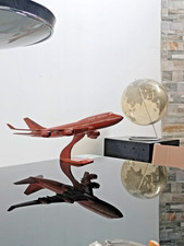 Maquette d'avion en bois