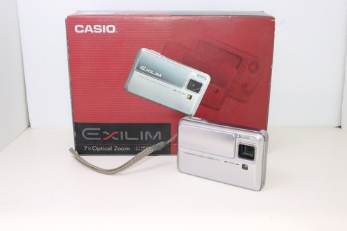 Near mint casio exilim - 【near,