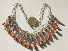 BEAU COLLIER RAS DE COU ANCIEN MAGHREB en ARGENT BAS TITRE avec CORAIL / Lg 39cm