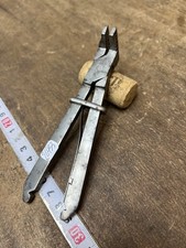etau Pince outil ancien