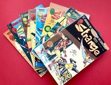 Lot De 8 Strange En Bon État
